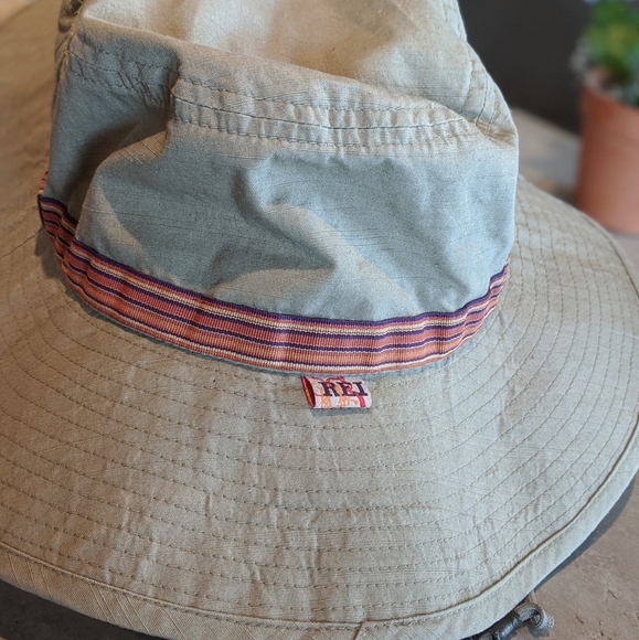 rei hiking hat